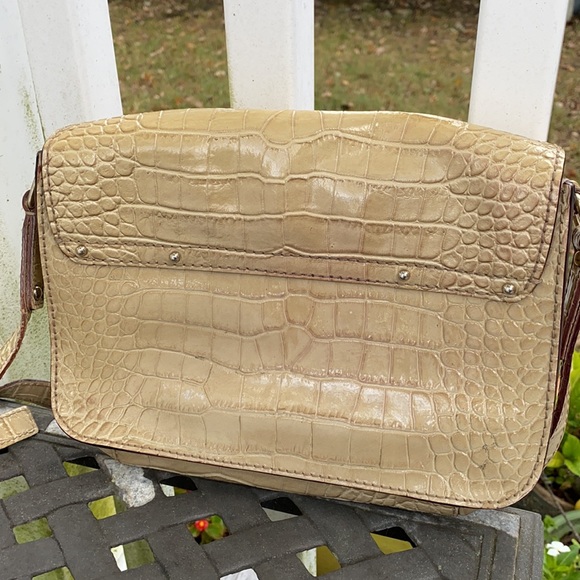 Kate Spade Knightsbridge Scout Crossbody - Picture 2 of 9